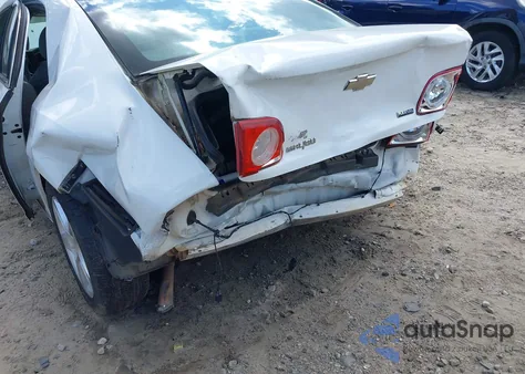 2010 Chevrolet Malibu Ls from USA, damaged, VIN 1G1ZA5E09A4102863